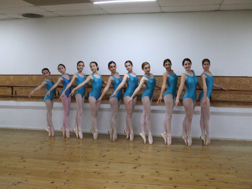clase ballet academia tiempo presente ballet granada